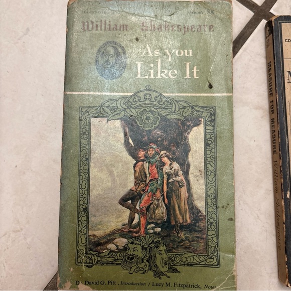 Vintage Shakespeare Book Set - Brown - Picture 3 of 7